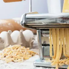 Machine à pâtes : Manuelle ou auto ? Le guide pour bien choisir