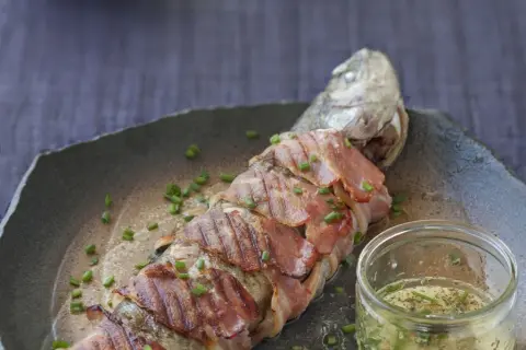 Truite grillée au barbecue: l'art de la cuisson parfaite sans qu'elle colle