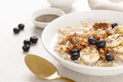 Déjeuners rapides & sains: 30+ recettes pour manger mieux sans se ruiner