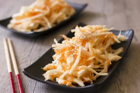 Maîtrisez la salade de chou japonaise: recette facile et croquante