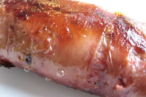 Andouillette à la poêle : le secret pour une cuisson parfaite sans éclater