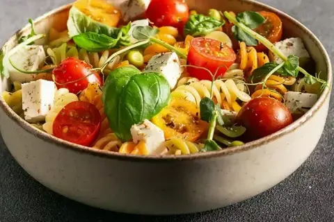 Le secret d'une sauce salade de pâtes réussie : nos meilleures astuces
