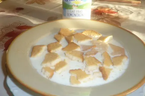 Soupe au lait : la recette traditionnelle et ses étonnantes variantes