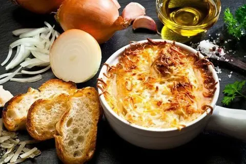 Recette Soupe à l'Oignon Gratinée : Le Secret Inratable d'un Chef
