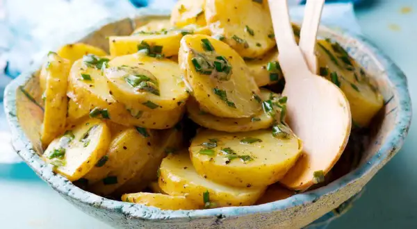 Recette salade de pommes de terre : le secret d'une salade parfaite