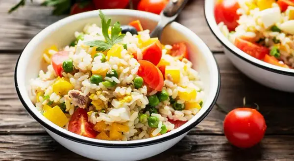 Salade de riz : la recette ultime et nos astuces de pro