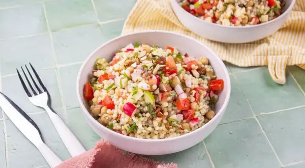 Salade de perles aux légumes : la recette fraîcheur, facile & variée