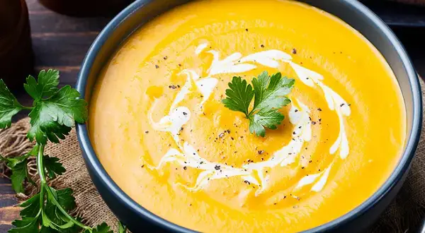 Soupe carotte pomme de terre : la recette veloutée et ses astuces