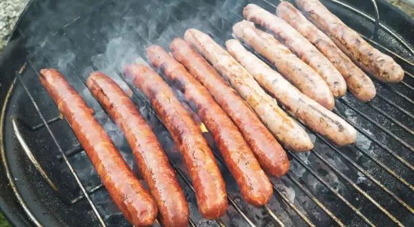Calories saucisse grillée : le guide pour un barbecue sans culpabilité