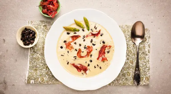 Cookeo : votre soupe d'asperges onctueuse en 10 min chrono !