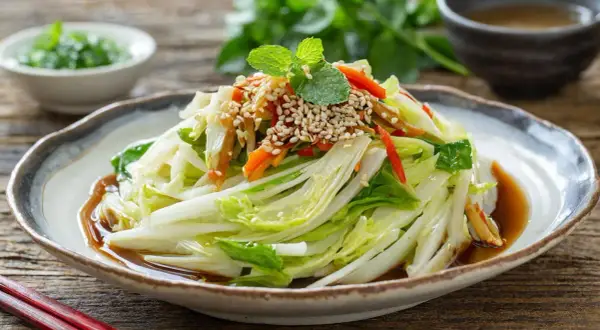 Salade de chou chinois : l'astuce croquante que tout le monde cherche