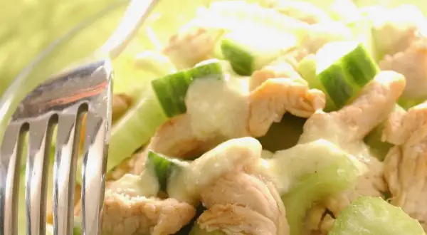 Salade de poulet froid : les recettes Marmiton pour régaler