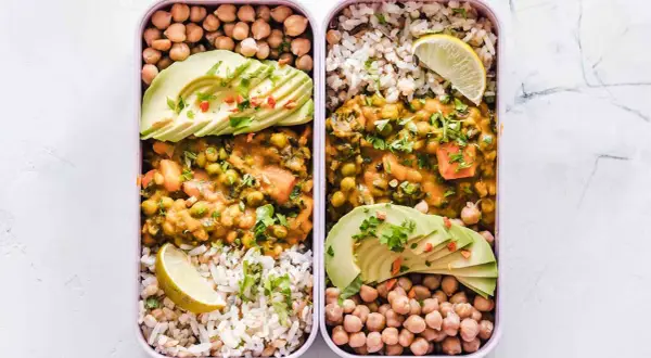 Déjeuner facile : Recettes rapides pour un midi sain et sans stress
