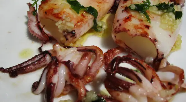 Seiche grillée à l'espagnole : le secret d'une tendreté parfaite