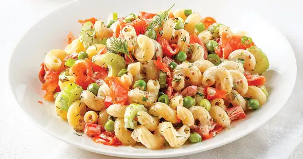 Salade de pâtes au saumon fumé : nos secrets pour une recette parfaite